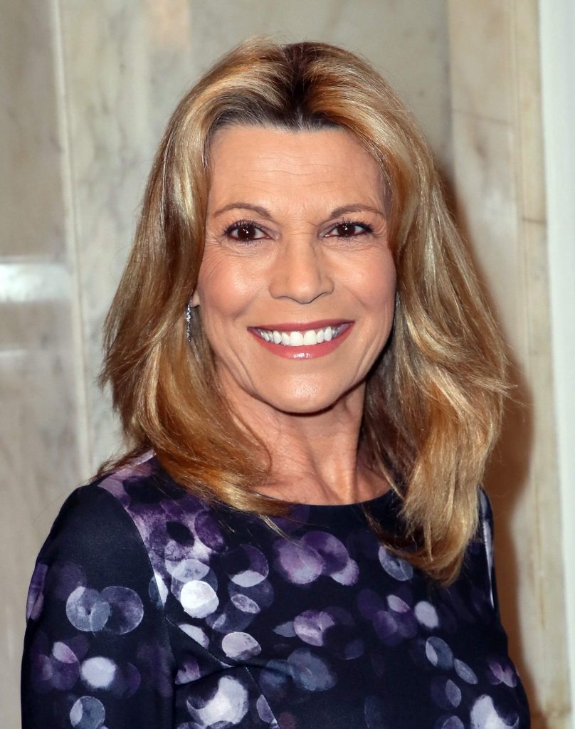 Vanna White Net worth, Life, Career, Awards & Achievements