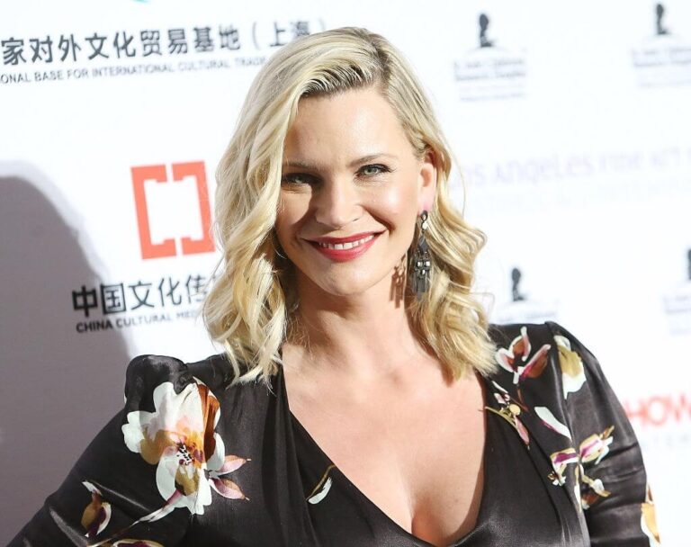 natasha henstridge net worth - Unveiling the Life of Natasha Henstridge: A Biography of the Star - Image 1