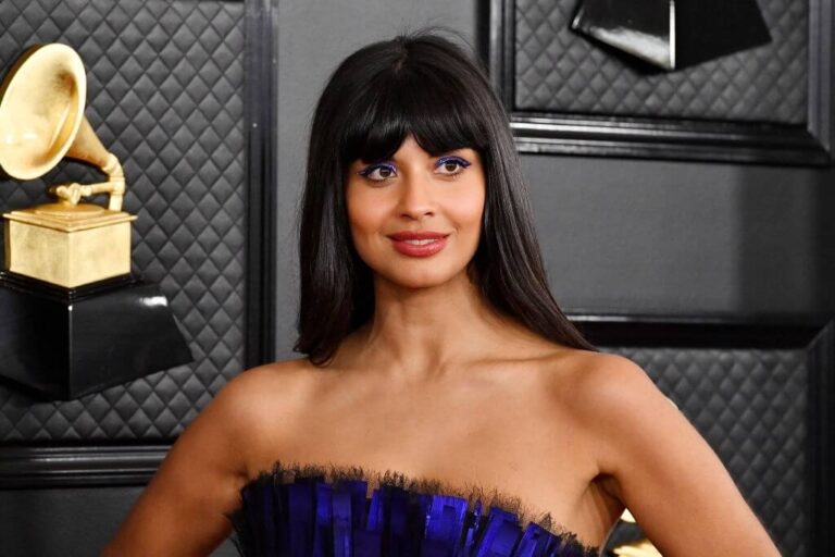 Jameela Jamil Measurements, Net Worth, Bio, Age, Height, and Family