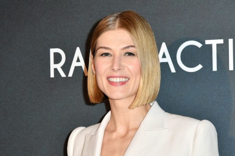 Rosamund Pike Measurements, Net Worth, Bio, Age, Height, and Family